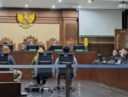 Seperti Direktur Bintang K. Utama, Pejabat BAKTI Pulang Melenggang Tanpa Perubahan Status