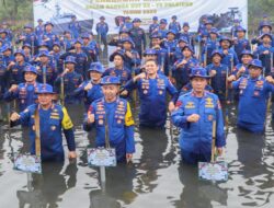 HUT Polairud ke-73, Kabaharkan Polri Pimpin Penanaman 2 Ribu Bibit Mangrove di  Pantai Tanjung Pasir Tangerang 