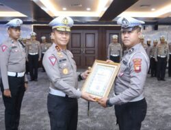 Apresiasi Polisi Berprestasi, Kakorlantas Polri Beri Penghargaan Bripda Novandro