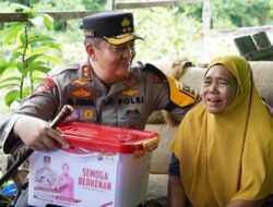Bertemu Kapolda Riau Nenek Mariah Terharu, Irjen Iqbal Doakan Kesembuhan