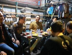 Kapolda DIY Sapa Pedagang di Pasar Klithikan Sentir, Diskusi dan Terima Saran