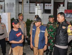 Jelang Pencoblosan, Kapolres Naik Motor Sambangi TPS-TPS di Kota Tangerang 