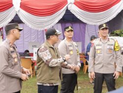 Wakapolda Metro dan Kapolres Jakbar Patroli dari TPS ke TPS, Pastikan Pemungutan Suara Berjalan Lancar, 