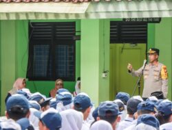 Kapolres Metro Jaktim Jadi Irup di Sekolah Program “Senin Pintar”