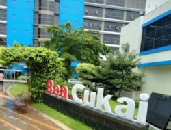 Pejabat Ditjen Bea dan Cukai Dicecar Cari Tersangka Impor Gula PT. SMIP