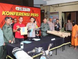 Ungkap dan Tangkap 2 Tersangka Ilegal Logging, Kapolres Tulungagung Dapat Penghargaan