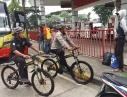 Antisipasi Kejahatan, Polres Metro Tangerang Kota Laksanakan Patroli Sepeda di Rest Area