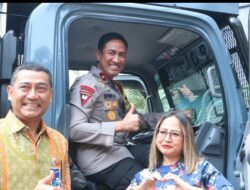 Wakapolda Metro Jaya Tandatanganan Surat Perjanjian Hibah Truk dan Mobil Box