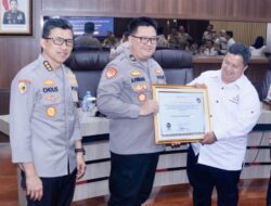 Polres Metro Tangerang Kota Raih Penghargaan dari Ombudsman RI,  Kapolres: Tetap Jaga Kualitas Pelayanan