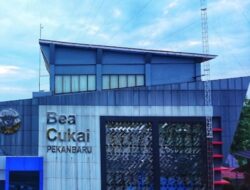 Pemeriksaan BC Ahli Pertama KPPBC Pekanbaru Dicecar Impor Gula SMIP Lagi, Indikasi Keterlibatan Menguat?