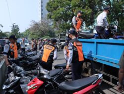 Parkir Liar di City Park Cengkareng, 32 Kendaraan Terjaring Operasi Patuh Jaya 2024  Polres Jakbar
