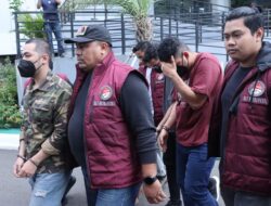 Polisi Periksa Kesehatan Aktor AA serta 5 Temannya, Positif Amphetamin dan Methaphetamin