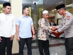 Kapolda DIY Berikan Taliasih Kepada Panti Asuhan dan Buka Bersama