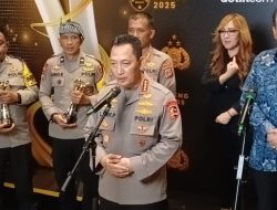 Kapolri Serahkan Hoegeng Award 2025: Dorong Polri Semakin Dekat dan Dicintai Masyarakat