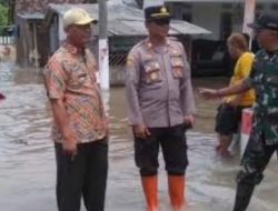 Polri Hadir, Rakyat Tak Sendiri di Tengah Bencana di Lumajang