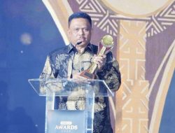 Kakorlantas Polri Terima Penghargaan Kategori Tokoh Penggerak Digitalisasi Layanan Publik dan Kamsellantas
