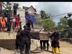 Brimob Polda Aceh Rangkul Warga Kubu, Bangun Jembatan Sling