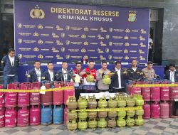 Ungkap Sindikat Pengoplos Gas Bersubsidi, Dirkrimsus Kombes Edi Suranta Sitepu: Kami Sita Ratusan Tabung Gas