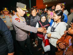 Pengamanan Malam Tahun Baru, Kapolri Sapa Masyarakat di Bundaran HI