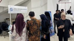 Jasaraharja Putera Hadirkan Booth Literasi Keuangan dan Solusi JRP di Universitas Jember