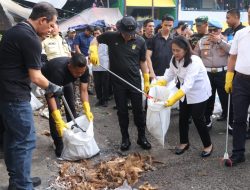 Kapolda Metro Jaya Ikut Bersihkan Pasar Kramat Jati Bersama 823 Personel Gabungan