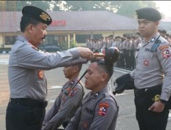 Sah Jadi Bagian Korps Sabhara, 30 Bintara Remaja Detasemen Perintis Jalani Tradisi Pembaretan Khidmat