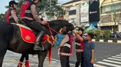 Humanis dan Siaga, Patroli Berkuda Ditpolsatwa Baharkam Polri Amankan Arus Lalu Lintas Margonda Depok