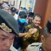 Roy Suryo dan dokter Tifa Dibawa  dari RS Polri Kramat Jati  ke Polda Metro Jaya