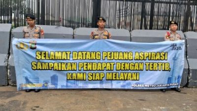 Polda Metro Jaya Kedepankan Pelayanan Humanis saat Kawal Aksi KNARA di DPR