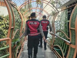 Wujudkan Situasi Kondusif, Detasemen Perintis Korsabhara Baharkam Polri Laksanakan Patroli Jalan Kaki di Wilayah Pengadegan