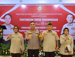 Wakapolda Metro Jaya Sematkan Penghargaan Tridharma kepada 25 Pengurus PP Polri