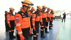 Terus Bergerak, Polri Kembali Kirim Personel K9 dan 2,5 Ton Logistik untuk Korban Gempa NTT