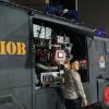 Brimob Metro Jaya Bantu Padamkan Kebakaran di Kramat Pulo Senen