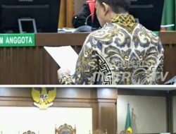 Layaknya Dosen Pembimbing, Mantan Jampidsus ‘Telanjangi’ Surat Dakwaan Jaksa terhadap Dirinya