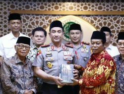 Kabaharkam Dampingi Kapolri Silaturahmi dengan Pimpinan MUI, Perkuat Sinergi Jaga Keamanan dan Kerukunan Negeri
